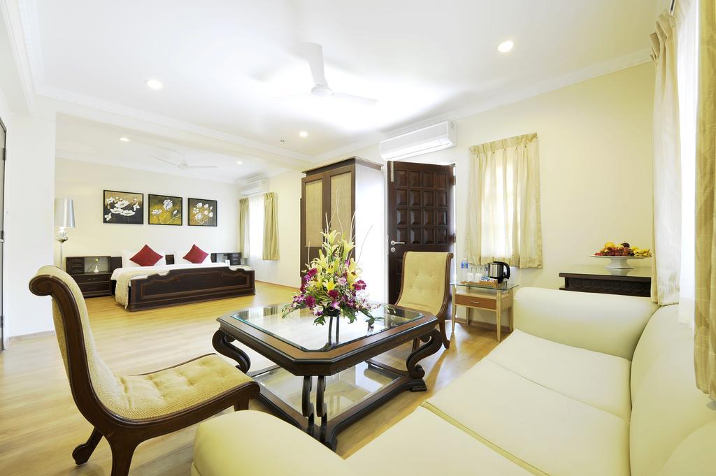 Deltin Palms Riverfront Panaji Exterior photo
